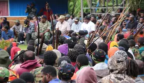 TNI-Polri Diminta Tertibkan Warga Bawa Sajam di Wamena