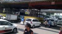 Jembatan penghubung Blok G dan Blok F Pasar Tanah Abang, Jakarta Pusat. (Taufiqurrohman/Liputan6.com)