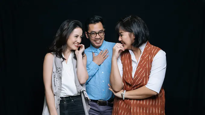 [Fimela] Julie Estelle - Dennis Adhiswara - Sissy Prescillia