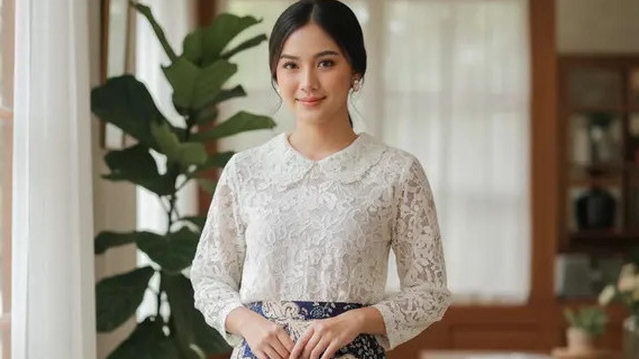 9 Ide Padu Padan Rok Batik Midi agar Tampil Stylish di Berbagai Acara