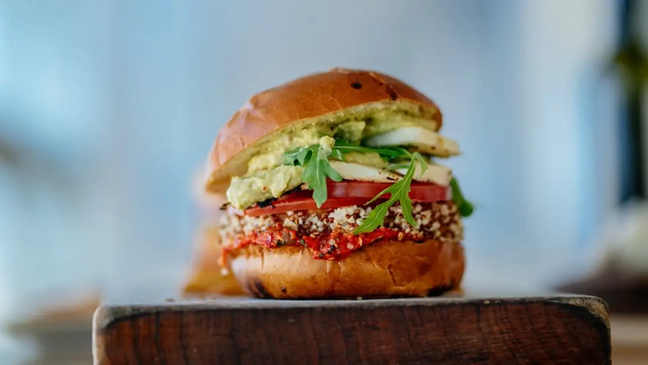 Terbuat dari Sayuran, Apakah Burger Vegetarian Benar Sepenuhnya Sehat?