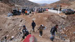 Badan Pengungsi PBB (UNHCR) mengeluarkan peringatan krisis pengungsi di Lebanon semakin memburuk, seiring puluhan ribu orang melarikan diri di tengah konflik yang sedang berlangsung. (Anwar AMRO/AFP)