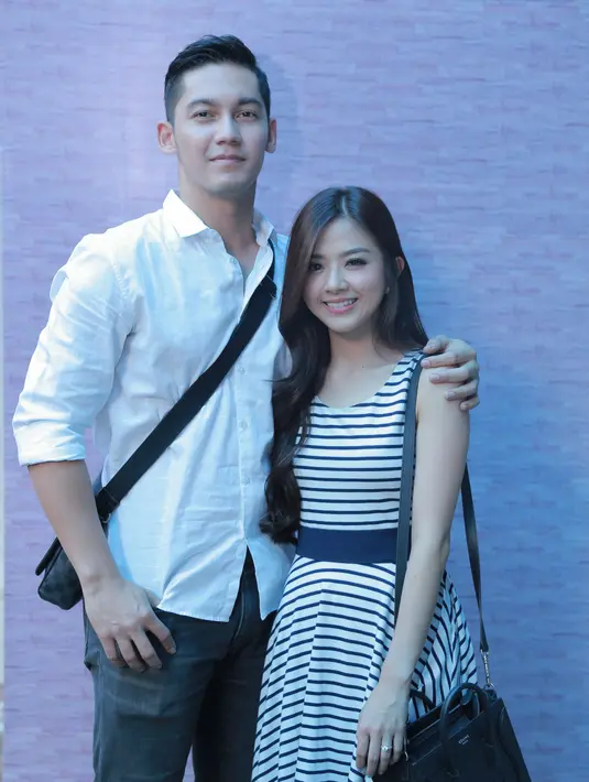 Namun hingga saat ini, kedua pasangan selebriti masih merahasiakan tanggal pernikahannya. (Adrian Putra/Bintang.com)