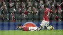 Pemain Manchester United Fred (kiri) merayakan dengan rekan setimnya Anthony Elanga usai mencetak gol ke gawang Crystal Palace pada pertandingan Liga Inggris di Stadion Old Trafford, Manchester, Inggris, 5 Desember 2021. Manchester United menang 1-0. (AP Photo/Jon Super)