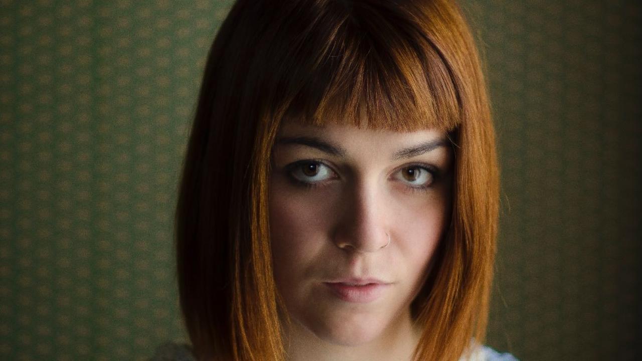<b>Model Rambut Poni Pendek</b>