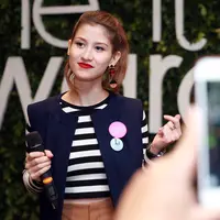 Sebagak anak cewek satu-satunya, Millane Fernandez sering mengikuti kakak-kakaknya dalam penampilan busana. Ini lantaran, sejak masih kecil, ia memakai busana bekas kakaknya. (Deki Prayoga/Bintang.com)