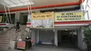 Petugas keamanan berjaga di salah satu hotel yang dijual di kawasan Jakarta, Selasa (28/9/2021). Badan Pimpinan Daerah (BPD) Perhimpunan Hotel dan Restoran Indonesia (PHRI) mengatakan selama pandemi Covid-19 kondisi industri sektor perhotelan kian memprihatinkan. (Liputan6.com/Faizal Fanani)