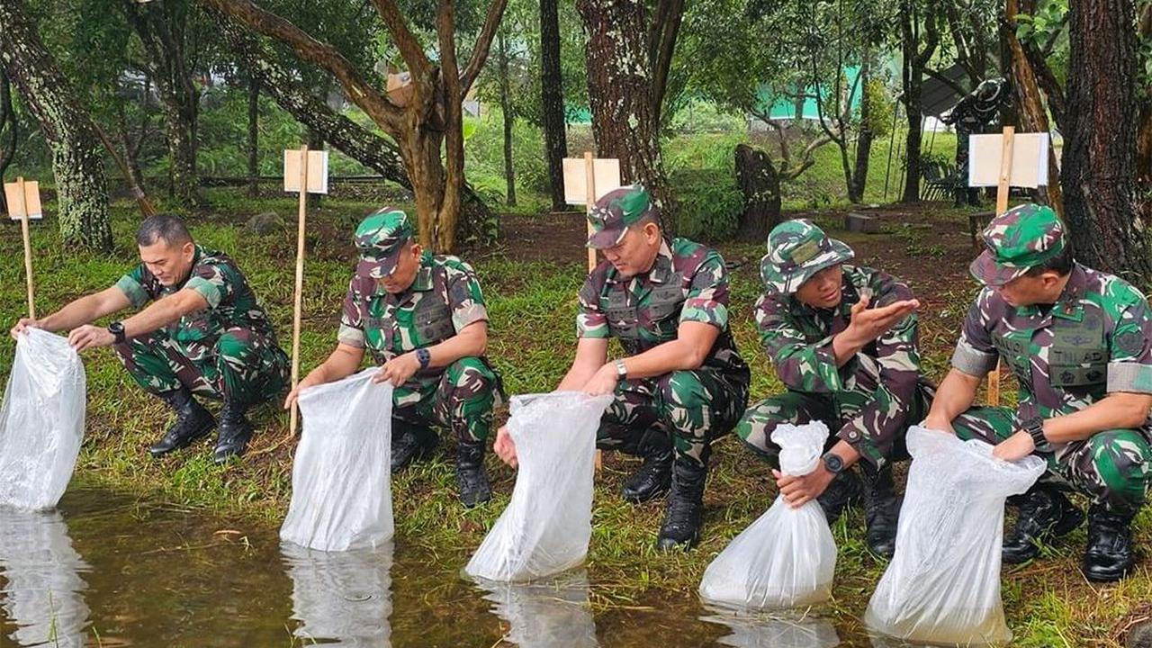 Acara tersebut dilaksanakan di Daerah Latihan (Rahlat) Situ Lembang, Kabupaten Bandung Barat, Sabtu (27/1/2024).
