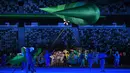 Para pemain ikut serta dalam upacara pembukaan Paralimpiade Tokyo 2020 di Stadion Olimpiade di Tokyo pada 24 Agustus 2021.
(AFP/Philip Fong)