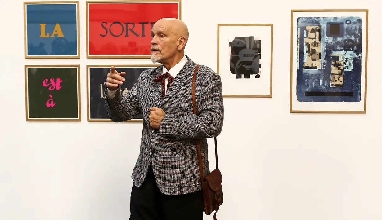 Robert dan John berpikir bagaimana jika  mereka tak pernah tahu siapa yang akan menjadi penontonnya. Kemudian muncul gagasan untuk menciptakann karya seni yang tidak bisa dinikmati penonton saat ini juga. (Bintang/EPA)