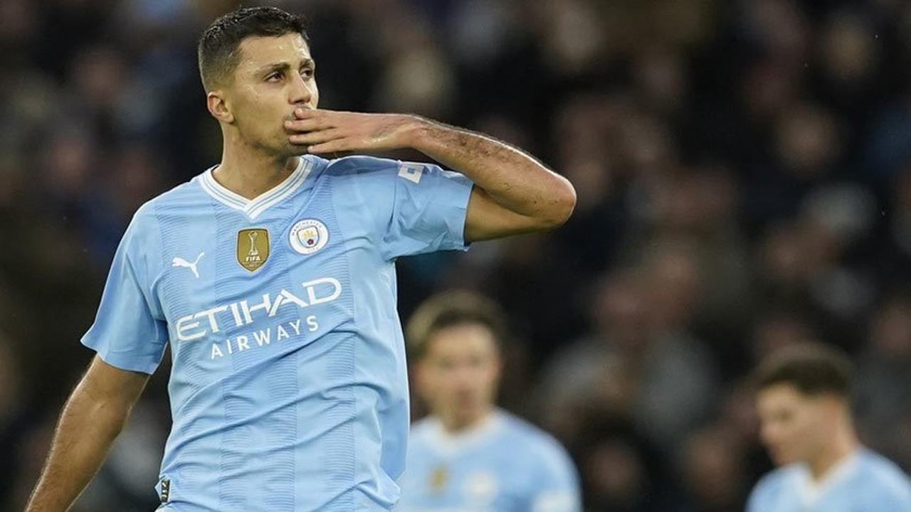 Mantap! Rodri Bisa Perkuat Manchester City Sebelum Musim 2024/2025 Berakhir