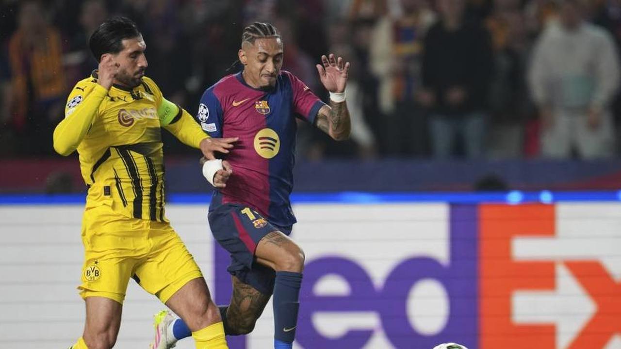 Raphinha Bersinar, tapi Kontrak Baru di Barcelona Masih Jadi Masalah