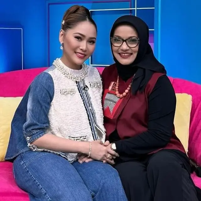 Inul Daratista dan Marissa Haque. (Foto: Dok. Instagram @inul.d)