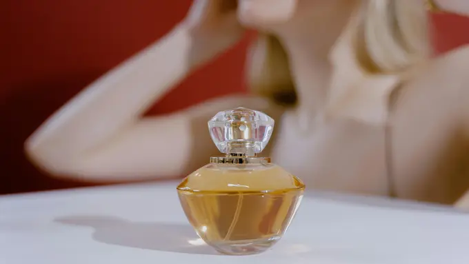 Ini Kepribadian Wanita dengan Parfum Aroma Teh yang Natural dan Menyenangkan