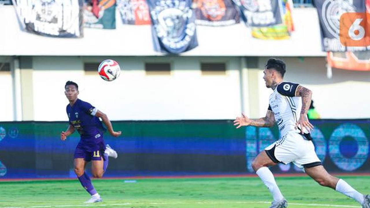 Pelatih Persija Jelaskan Alasan Beri Debut Shayne Pattynama di Akhir Pertandingan Kontra Persita