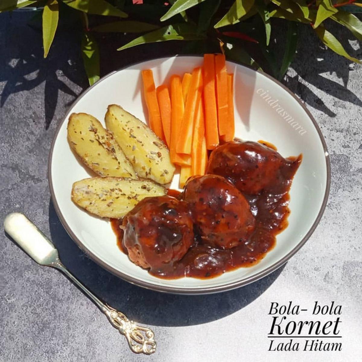 Bola-bola Kornet Lada Hitam