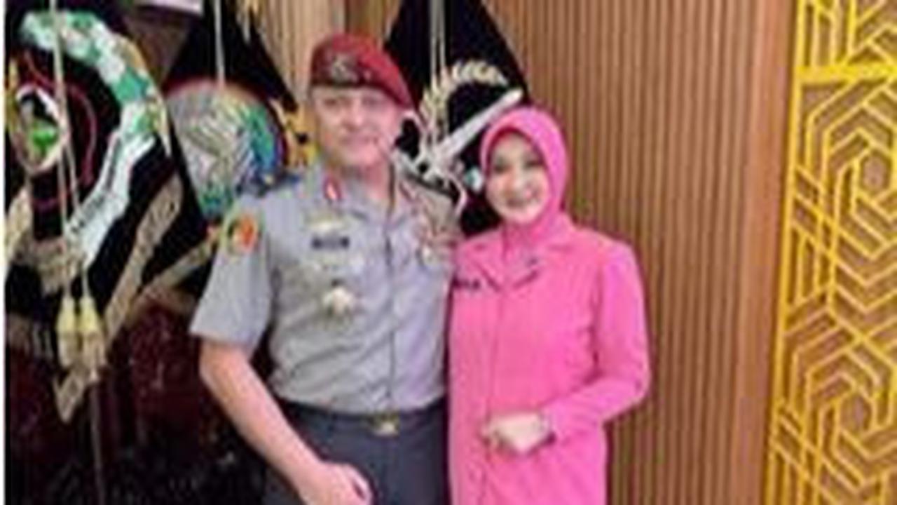 Siapa yang tidak mengenal sosok Jenderal Bintang 1 Polri ini.