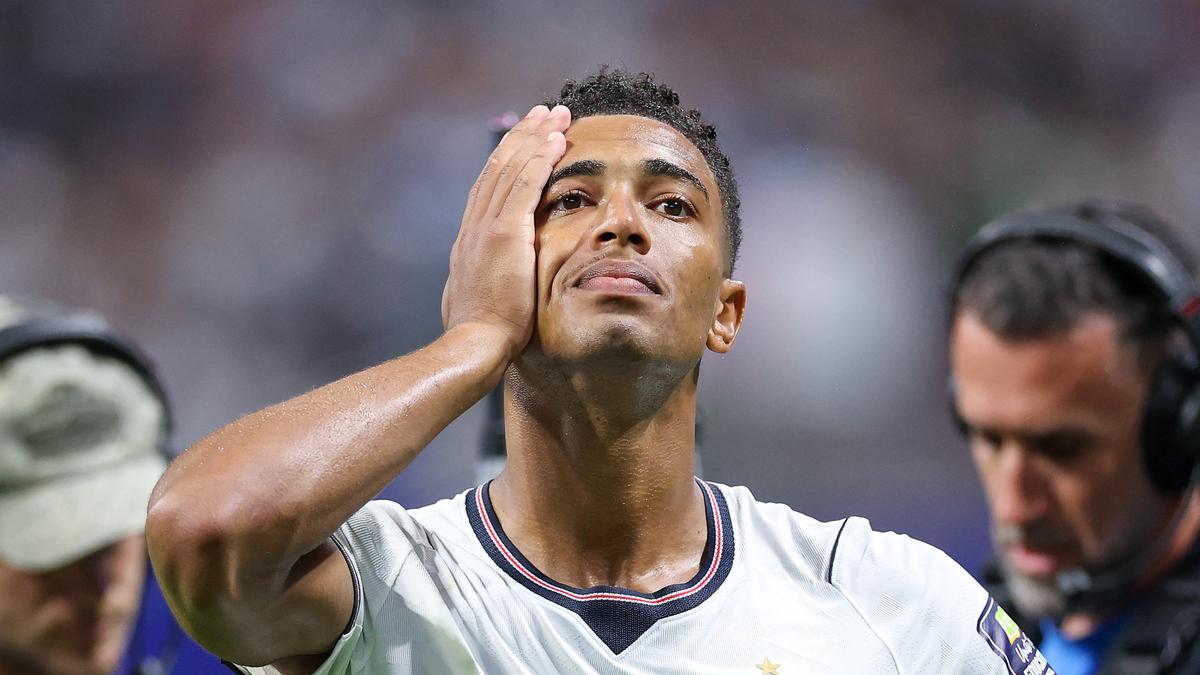 Jude Bellingham Pukul Kepala Valentin Barco, Terancam Sanksi FIFA
