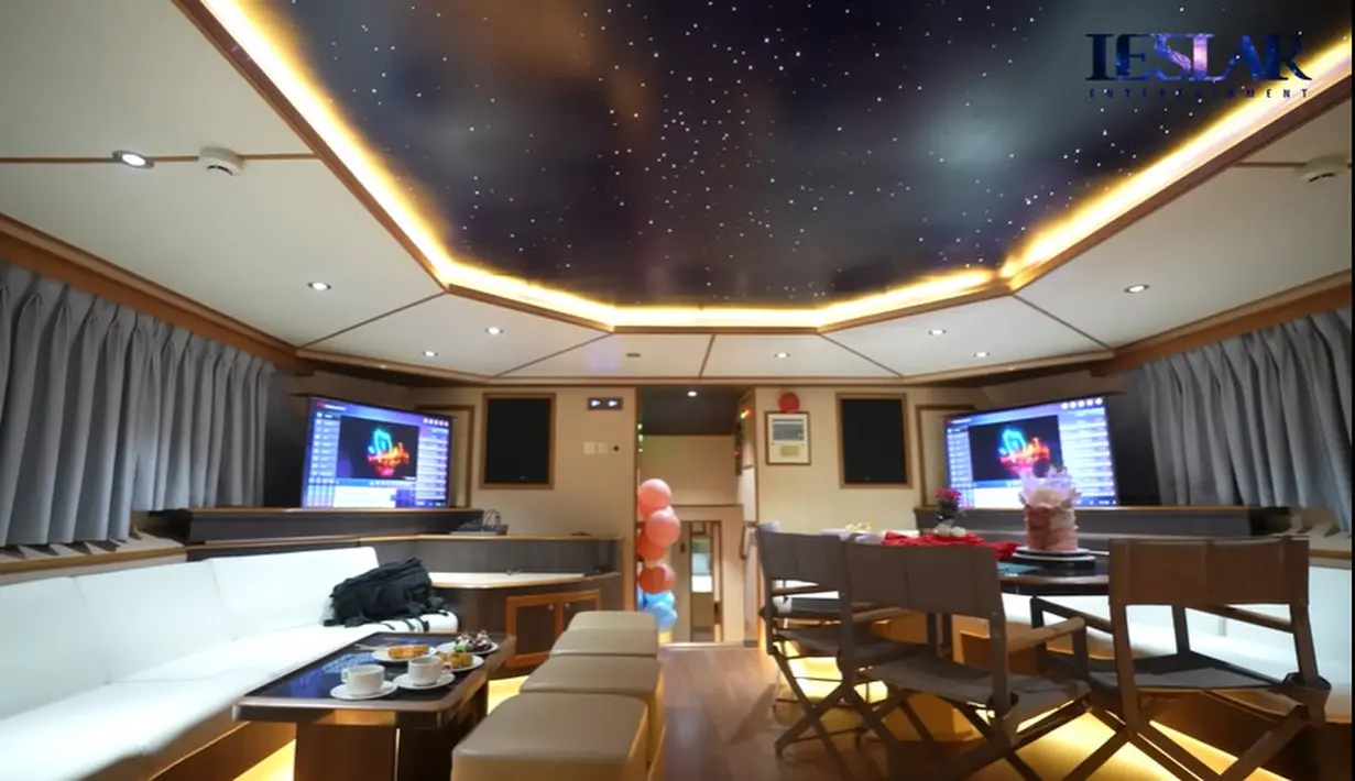 Lesti Kejora dan Rizky Billar (Youtube/Leslar Entertainment)