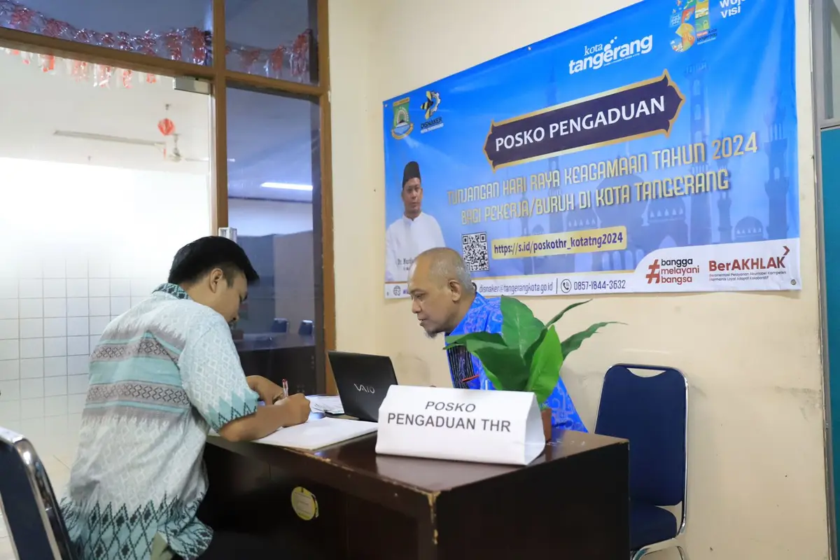Posko pengaduan THR yang dibuka oleh Dinas Ketenagakerjaan (Disnaker) Kota Tangerang.