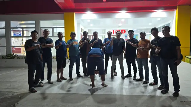 Pelaku begal yang menodongkan senjata api ke pedagang kue di Bandar Lampung berhasil diringkus polisi.