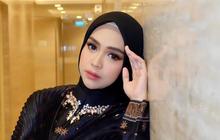6 Tampilan Ria Ricis dalam Balutan Outfit Serba Hitam, Elegan dan Menawan
