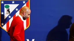 Pelatih Bayern Munich, Pep Guardiola saat konferensi pers sebelum pertandingan semifinal UEFA Champions League di stadion Vicente Calderon, Spanyol, (26/04/2016). Leg pertama semifinal ini akan digelar dikandang Atletico Madrid. (REUTERS / Michael Dalder)