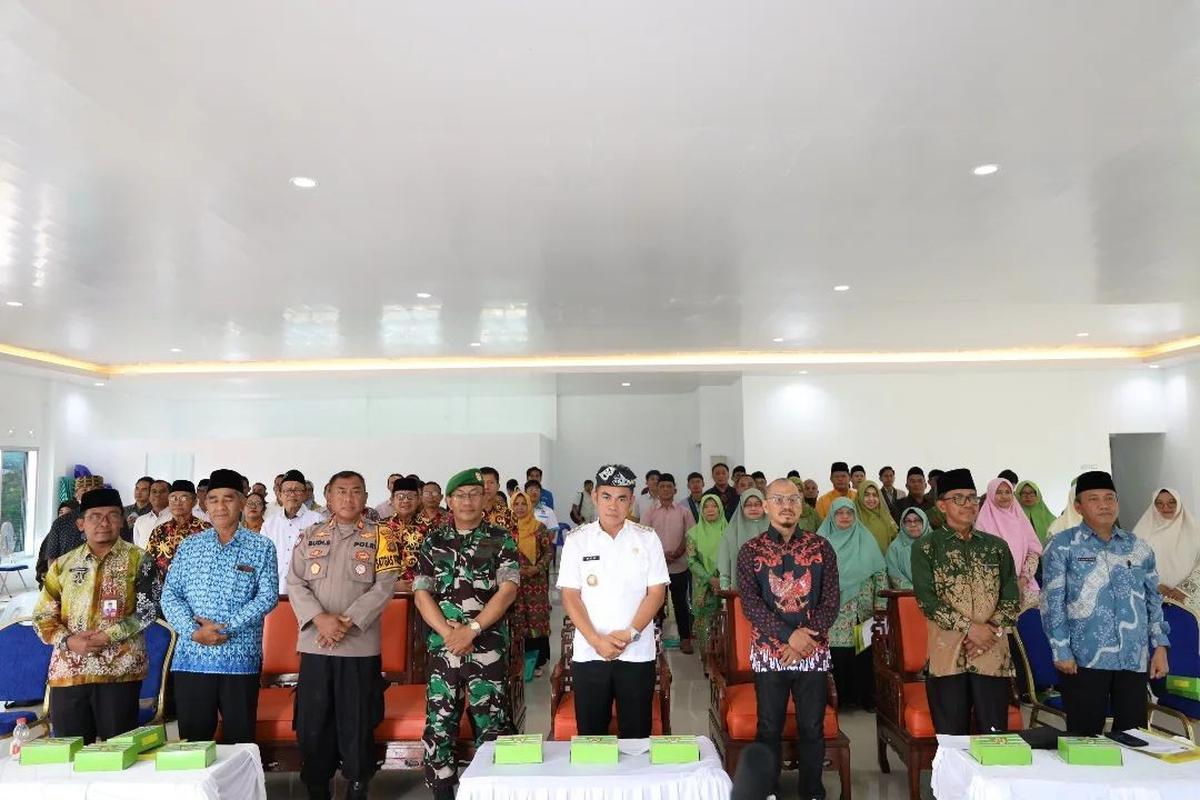 Pj Wali Kota Tarakan membuka Dialog yang diselenggarakan oleh FKPT Kaltara dan BNPT