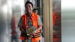 Mantan Ketum PPP, Romahurmuziy memenuhi panggilan pemeriksaan di Gedung KPK, Jakarta, Jumat (22/3). Rommy menjalani pemeriksaan perdana sebagai tersangka kasus dugaan suap terkait seleksi jabatan di Kementerian Agama Jawa Timur. (merdeka.com/Dwi Narwoko)