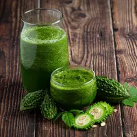 Ilustrasi jus pare. (Copyright Freepik/jcomp)