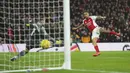 Pemain Arsenal, Gabriel Jesus mencetak gol kedua timnya ke gawang Crystal Palace pada laga perempat final Carabao Cup 2024/2025 yang berlangsung di Emirates Stadium, London, Inggris, Kamis (19/12/2024) WIB. (AP Photo/Kirsty Wigglesworth)