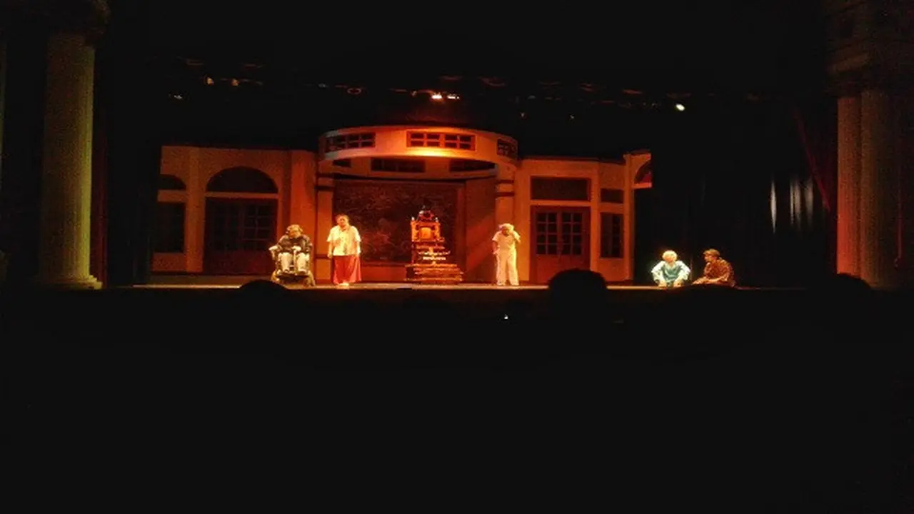 Teater Koma 8