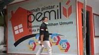Rumah pintar untuk edukasi pemilih di Kantor KPU Palu. KPU Palu sendiri menyatakan persentase pemilih Pilkada 2020 di Palu jauh dari target. (Foto: Liputan6.com/ Heri Susanto).