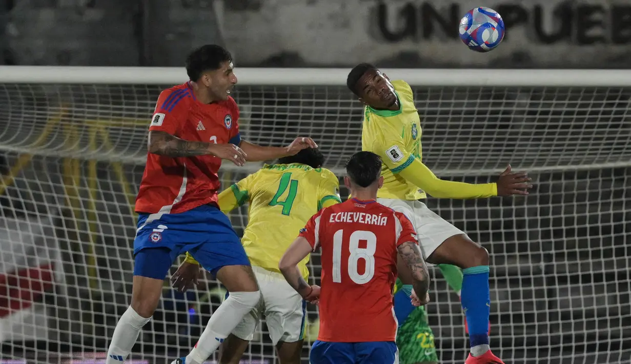 Laga dimenangkan Brasil dengan skor 2-1. Brasil unggul setelah berhasil membalikkan keadaan lewat Igor Jesus pada menit ke-45+1 dan Luiz Henrique (89). (Rodrigo ARANGUA/AFP)