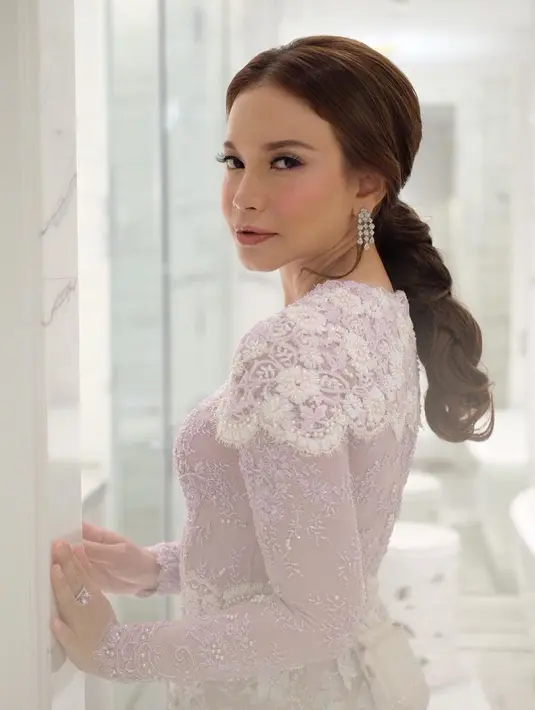 (Instagram/itsrossa)