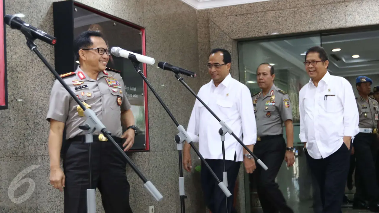 20170321-Kapolri, Menhub dan Menkominfo Sosialisasi Aturan Taksi Online-Jakarta