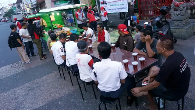 Aksi Kopral Bagyo Gelar Buka Bersama