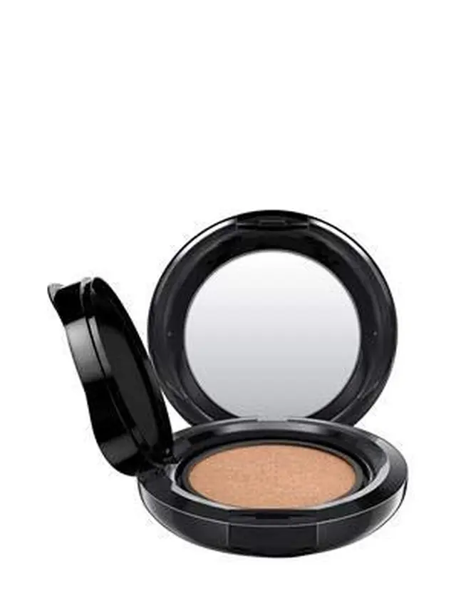 Trik Menciptakan Dewy Look Tanpa Makeup Menor