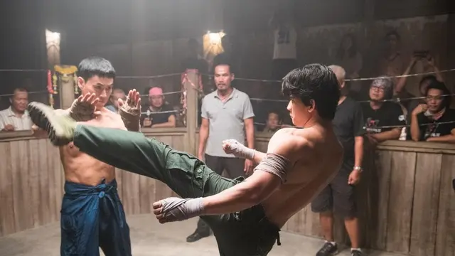 Salah satu adegan film Triple Threat. (Foto: Dok. Hamilton Entertainment/ SC Films Thailand Co./ Arclight Films/ IMDb)