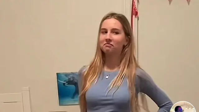 Romy Croquet Mars, putri aktris Sofia Coppola yang berusia 16 tahun dihukum karena mencoba memesan helikopter