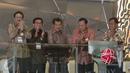 Dirut PT Bursa Efek Indonesia Tito Sulistio, Ketua Dewan Komisioner OJK Muliaman Hadad, Wapres Jusuf Kalla, Gubernur BI Agus Martowardojo (ki-ka) menutup perdagangan saham 2015 di Bursa Efek Indonesia, Jakarta, Rabu (30/12). (Liputan6.com/Angga Yuniar)
