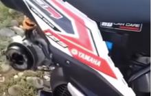 ⁠Kelakuan Maling Tak Punya Perasaan, Ditinggal Pemilik Memancing Sepeda Motor Malah Hilang Rodanya