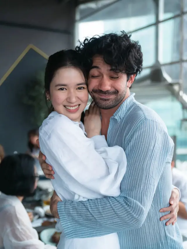 Adu Akting Lagi, Ini 7 Potret Persahabatan Laura Basuki dan Reza Rahadian