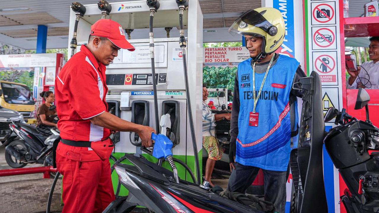 Pengunjung yang Isi BBM Meningkat, SPBU di Mandalika Siaga Layani Pengunjung Pertamina Grand Prix of Indonesia 2025