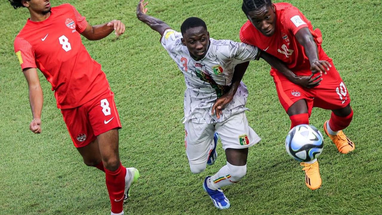 Timnas Mali U-17 berhasil memastikan diri lolos ke babak 16 besar Piala Dunia U-17 2023. Tiket ke babak knock out itu didapat setelah Mali mengalahkan Kanada pada matchday ketiga Grup B, Kamis 16 November 2023.