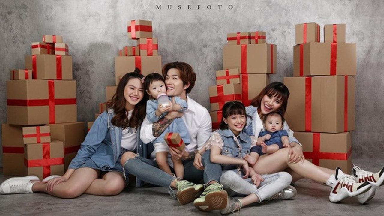 7 Potret Kebersamaan Lee Jeong Hoon dan Buah Hati yang Jarang Tersorot