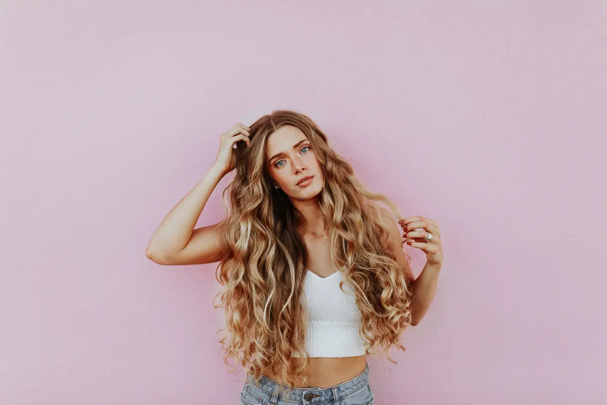 Ritual Cantik Harian Ini Jadi Penyebab Rambut Rontok Terus Menerus/Unsplash