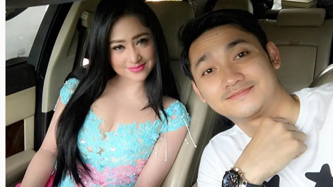 [Bintang] Dewi Perssik