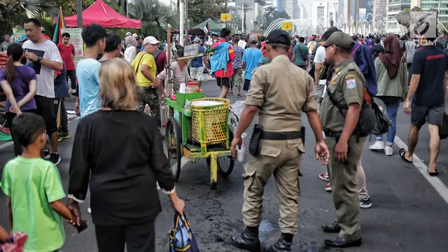PKL Padati Kawasan CFD Jakarta