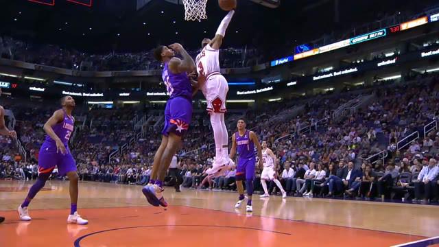 DeAndre Ayton dan Devin Booker masing-masing mencatat 25 poin tetapi Robin Lopez 24 poin memimpin Bulls atas Matahari.